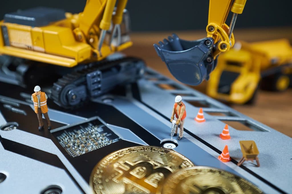 Is Cryptocurrency Mining Still Profitable 2020 : Top 10 Most Profitable Crypto Coins To Mine In 2021 Crypto Coin 10 Things Profit - Cpu mining was the first and the most inefficient way to mine bitcoins.