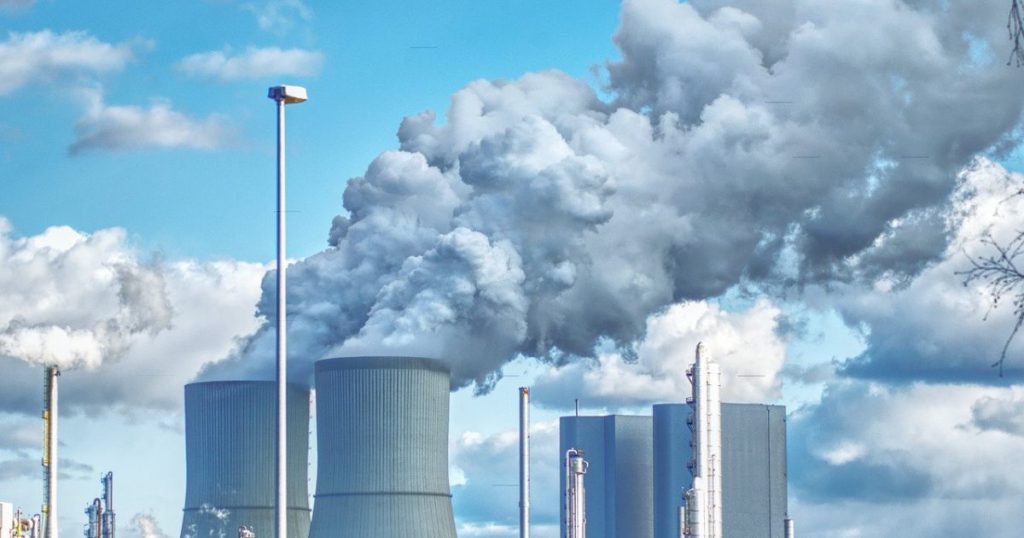 3 Americans are capable of emitting more than 4,000 tons of CO2, says study